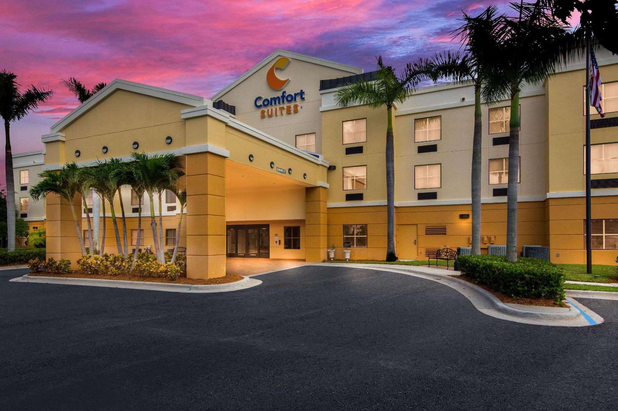 คอมฟอร์ต สวีท เวโรบีช I-95 Hotel ภายนอก รูปภาพ